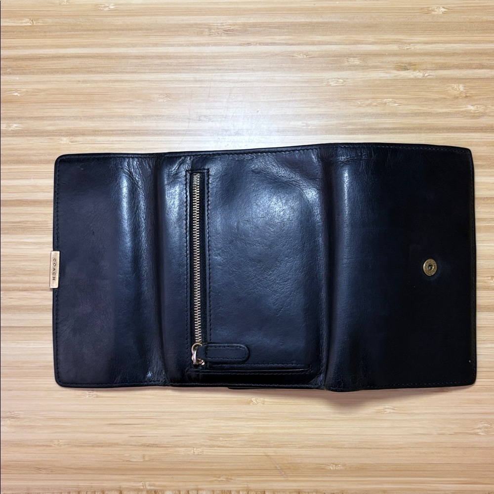 VINTAGE Coach Trifold Wallet Black Leather Card Holder - Picture 4 of 8